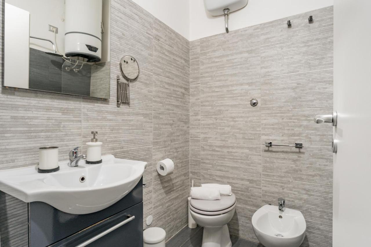 Famm Apartments - Charming And Cozy Flat At Pantheon Rome Bagian luar foto